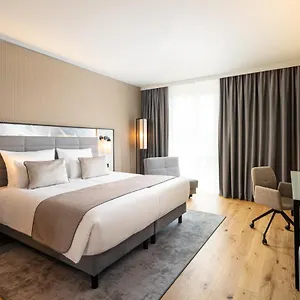 Hotel Leonardo Royal Bonn Airport, Keulen