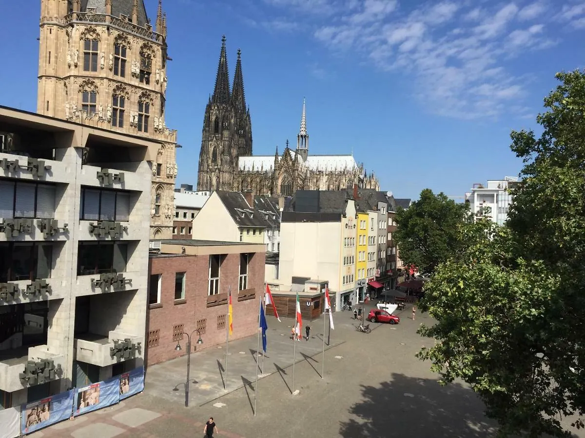 Koncept Hotel Zum Kostbaren Blut Cologne Germany